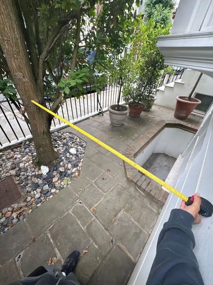 Measuring tree proximity to property lightwell 1